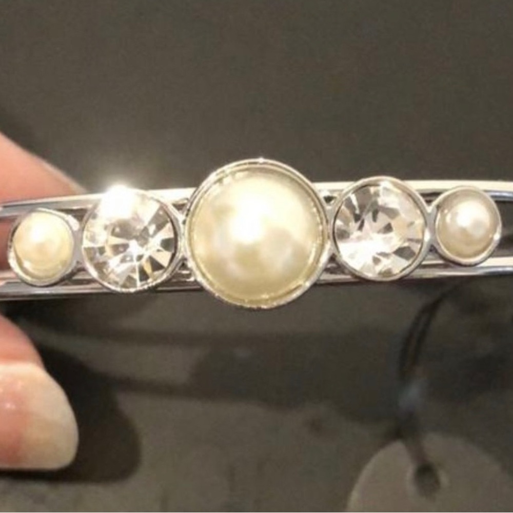 Wedding Waltz White Bracelet - Picture 2 of 3